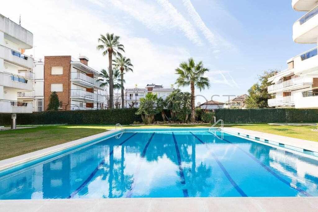 Sitges Arena Dos Piscinas Frente Al Mar Lägenhet Exteriör bild